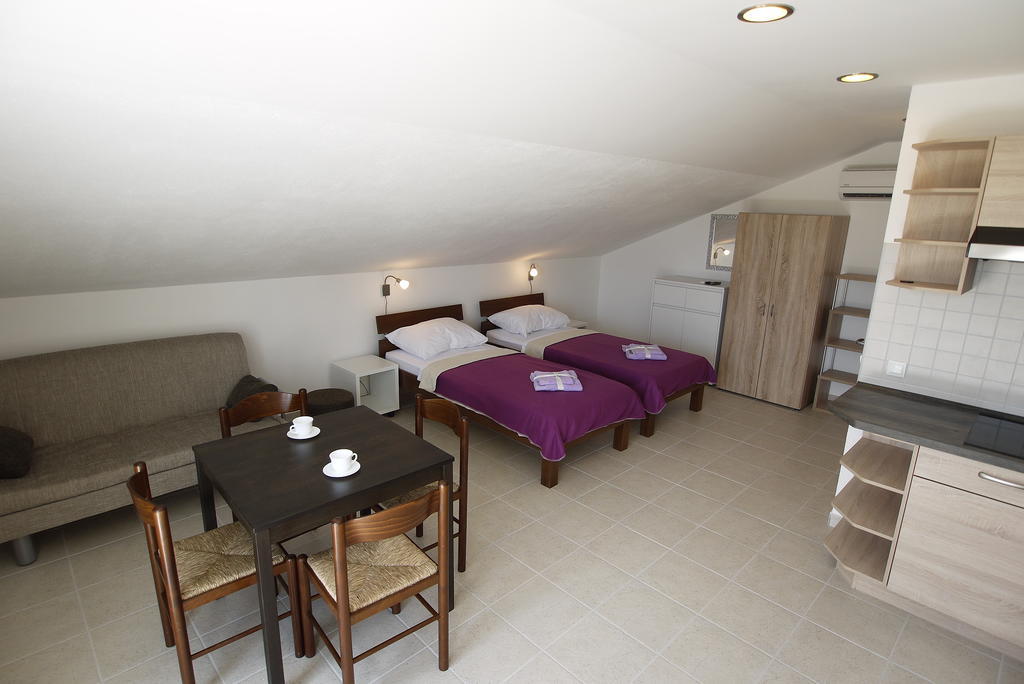 Paklenica Sport Apartments Starigrad Room photo
