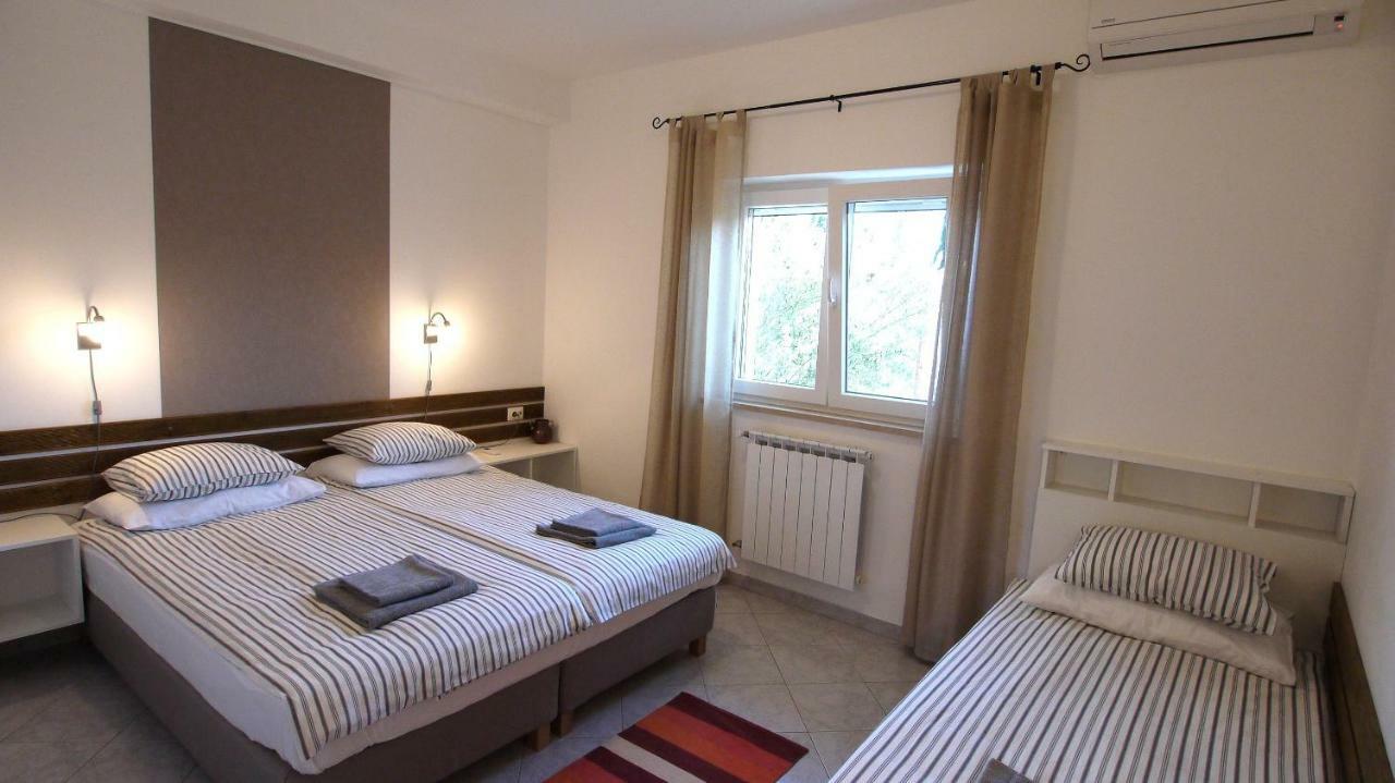 Paklenica Sport Apartments Starigrad Exterior photo